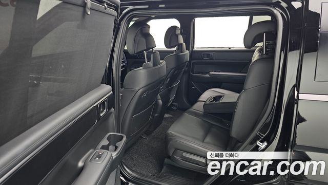 Hyundai Santafe 2025 — photo 18