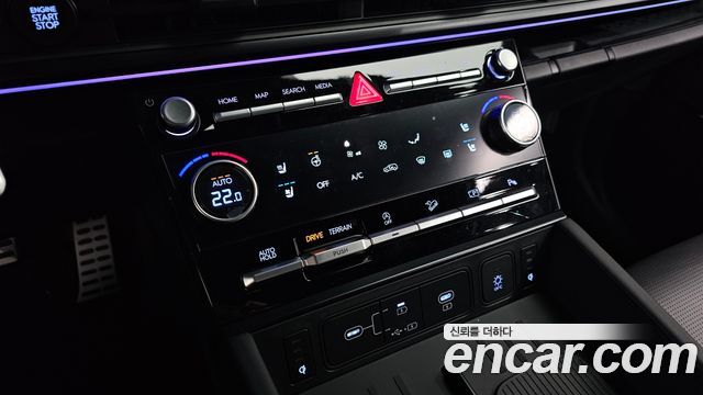 Hyundai Santafe 2025 — photo 32