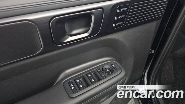 Hyundai Santafe 2025 — photo 33