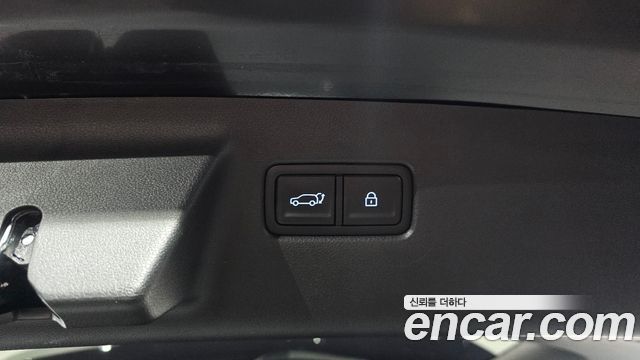 Hyundai Santafe 2025 — photo 35