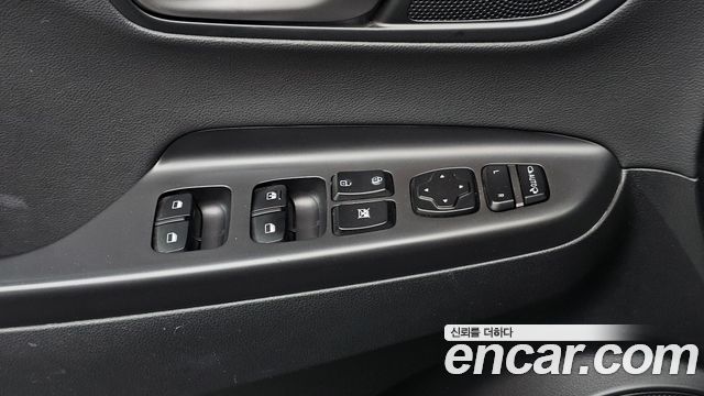 Hyundai Kona 2018 — photo 28
