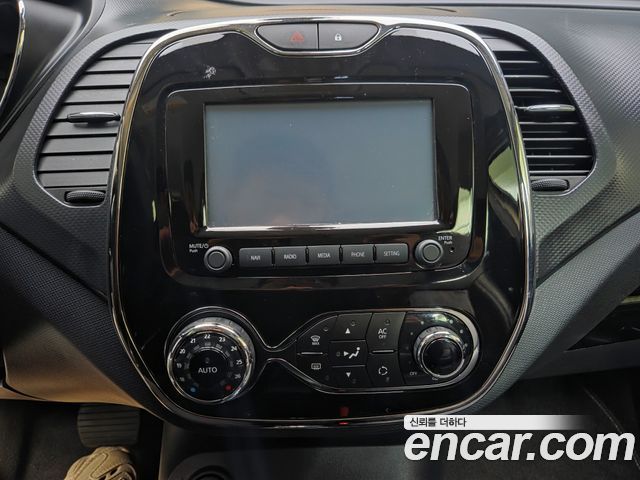 Renault Korea QM3 2015 — photo 6