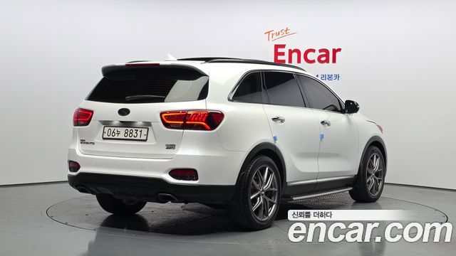 Kia Sorento 2018 — photo 2