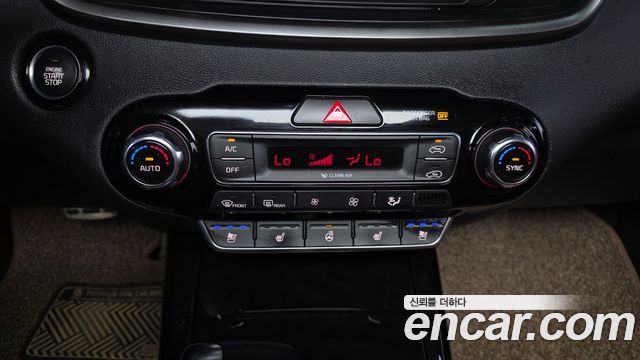 Kia Sorento 2018 — photo 31