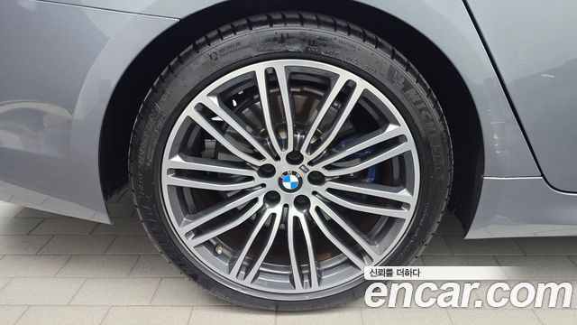 BMW 5-Series 2019 — photo 5