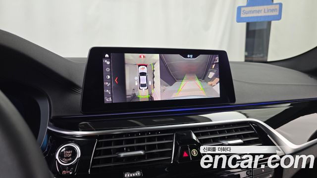 BMW 5-Series 2019 — photo 20