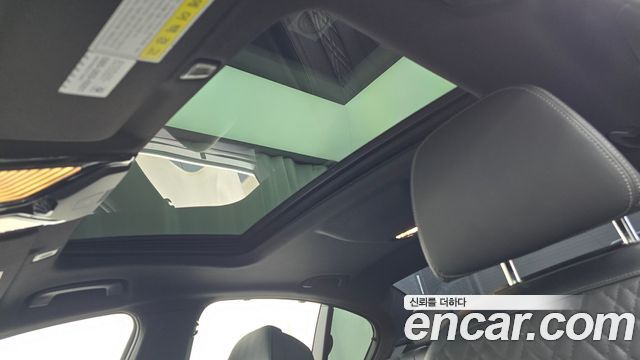 BMW 5-Series 2019 — photo 21
