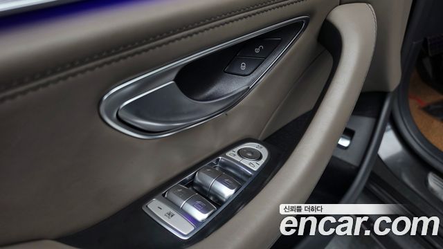 Mercedes-Benz AMG GT 2021 — photo 28