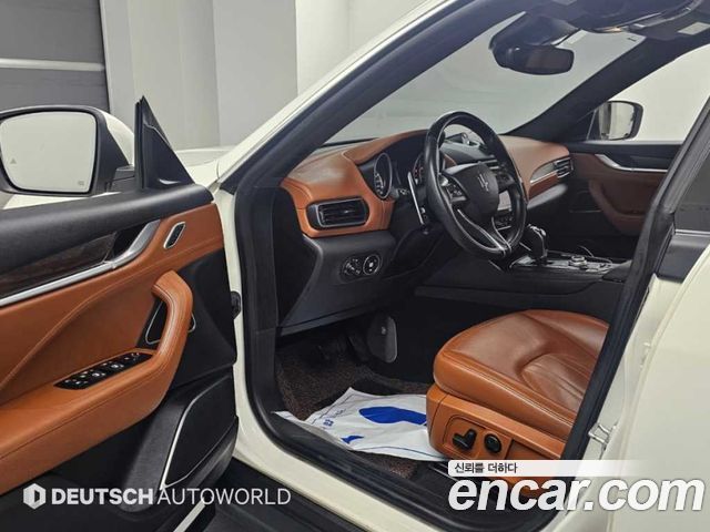 Maserati Levante 2017 — photo 11