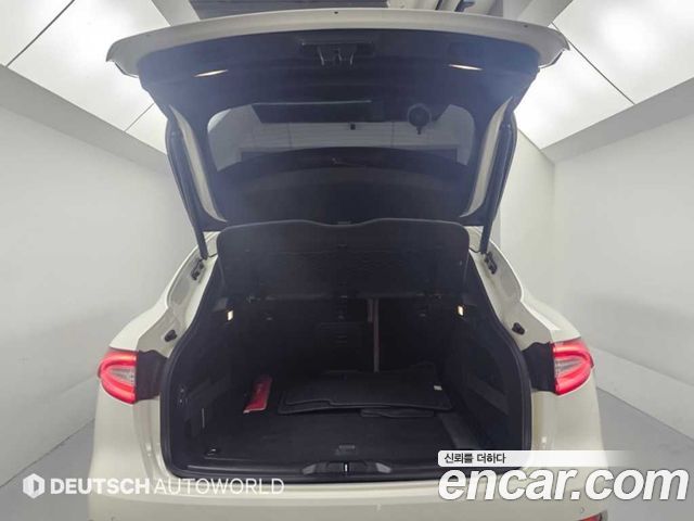 Maserati Levante 2017 — photo 19