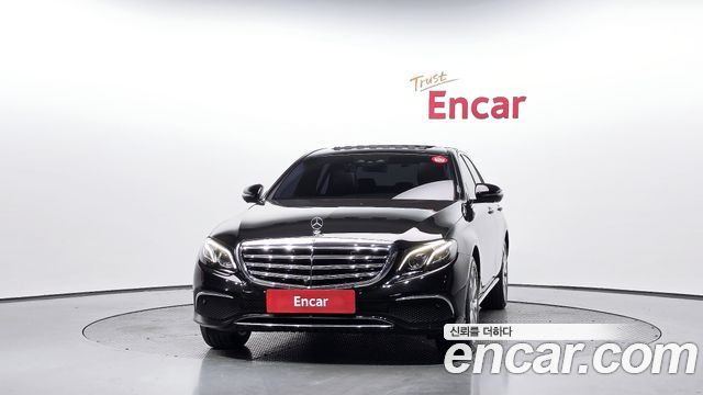 Mercedes-Benz E-Class 2018 — photo 3