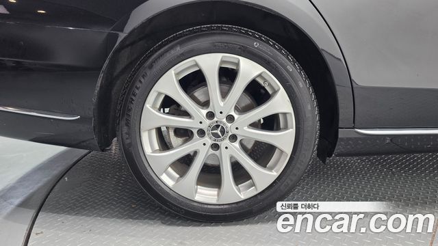 Mercedes-Benz E-Class 2018 — photo 5