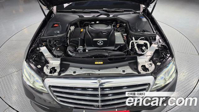 Mercedes-Benz E-Class 2018 — photo 6