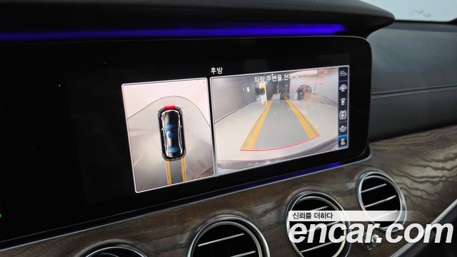 Mercedes-Benz E-Class 2018 — photo 14