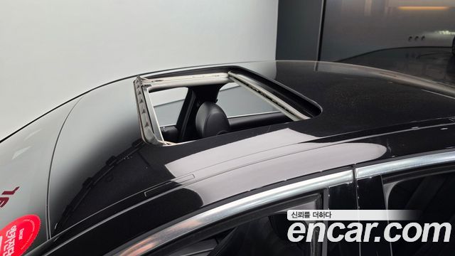 Mercedes-Benz E-Class 2018 — photo 16