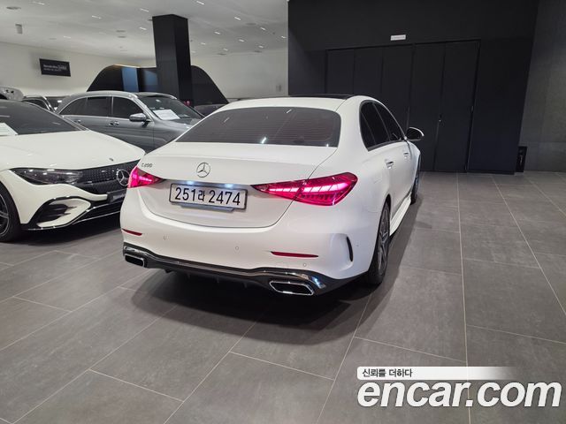 Mercedes-Benz C-Class 2026 — photo 2