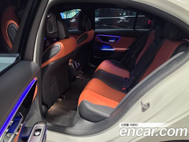 Mercedes-Benz C-Class 2026 — photo 10
