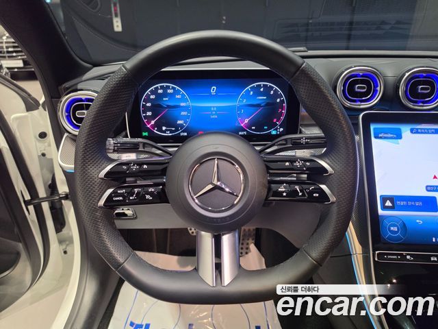 Mercedes-Benz C-Class 2026 — photo 17