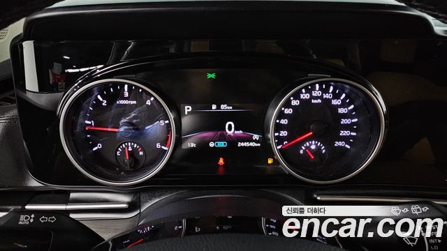 Kia Canival 2021 — photo 8