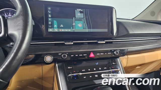 Kia Canival 2021 — photo 14