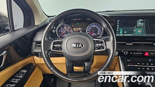 Kia Canival 2021 — photo 18