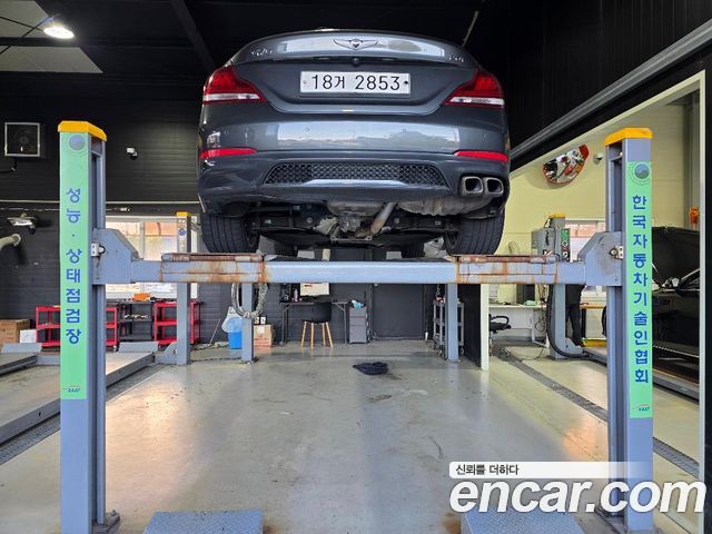 Genesis G70 2018 — photo 2