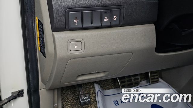 Kia Canival 2015 — photo 13