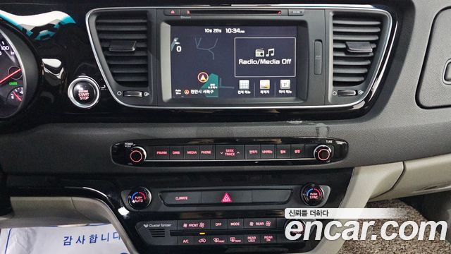 Kia Canival 2015 — photo 15