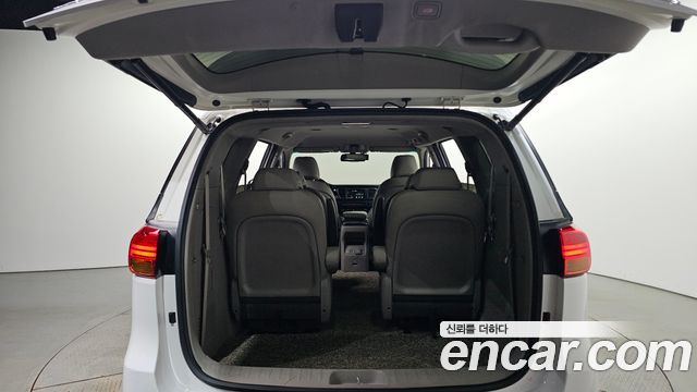 Kia Canival 2015 — photo 20