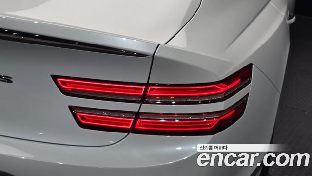 Genesis G80 2023 — photo 9