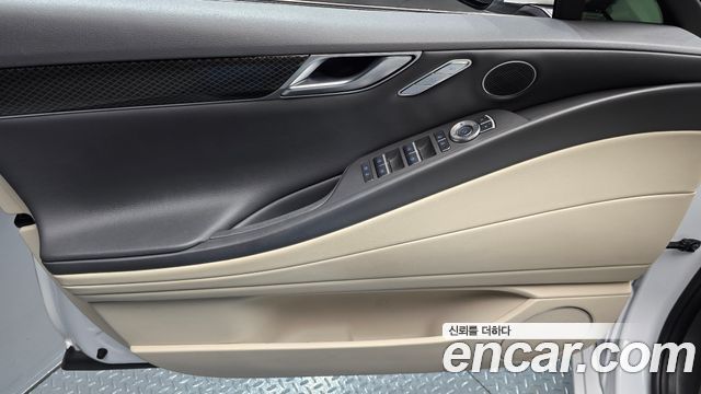 Genesis G80 2023 — photo 14