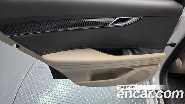 Genesis G80 2023 — photo 15