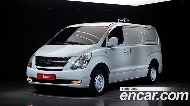 Hyundai Starex 2011 — photo 1