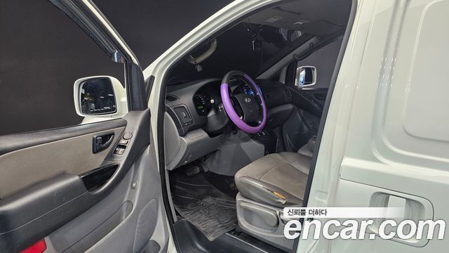 Hyundai Starex 2011 — photo 10
