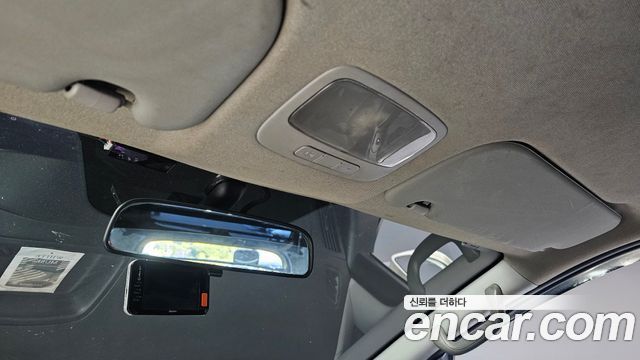Hyundai Starex 2011 — photo 18