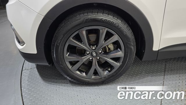 Hyundai Santafe 2016 — photo 5