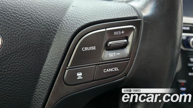 Hyundai Santafe 2016 — photo 25