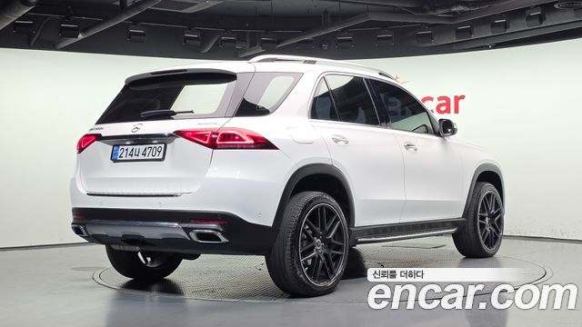 Mercedes-Benz GLE-Class 2019 — photo 2