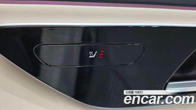 Mercedes-Benz E-Class 2024 — photo 25