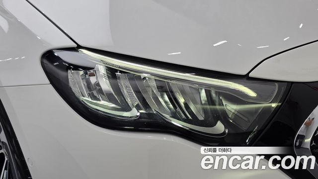 Mercedes-Benz E-Class 2024 — photo 8
