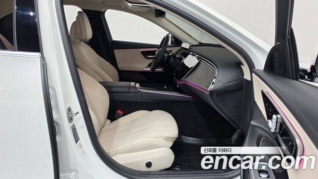 Mercedes-Benz E-Class 2024 — photo 16