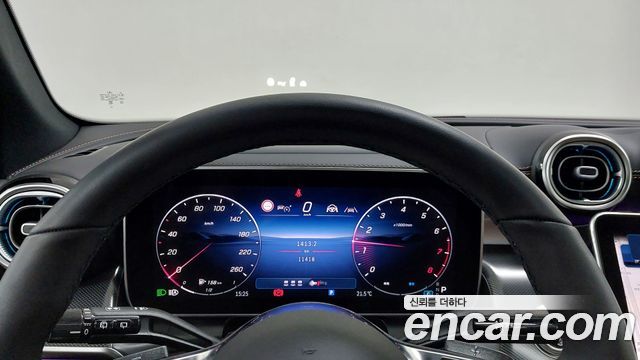 Mercedes-Benz GLC-Class 2026 — photo 8