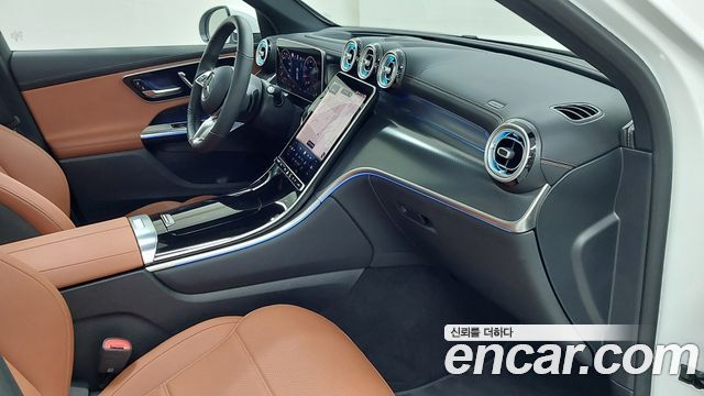 Mercedes-Benz GLC-Class 2026 — photo 9
