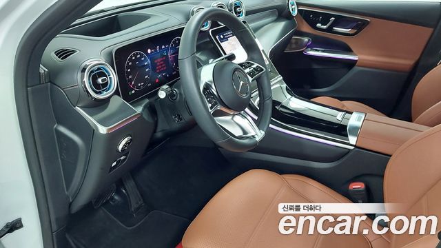 Mercedes-Benz GLC-Class 2026 — photo 14