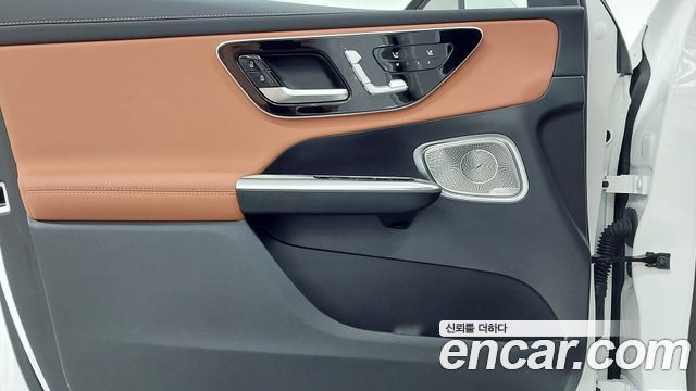 Mercedes-Benz GLC-Class 2026 — photo 15