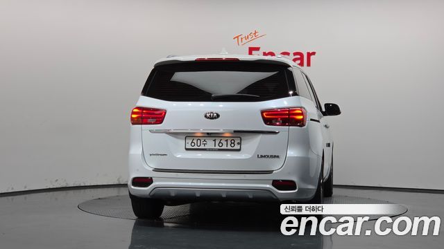 Kia Canival 2019 — photo 4