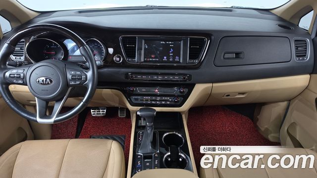 Kia Canival 2019 — photo 10