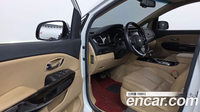 Kia Canival 2019 — photo 13