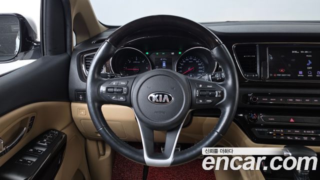 Kia Canival 2019 — photo 19