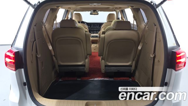 Kia Canival 2019 — photo 27